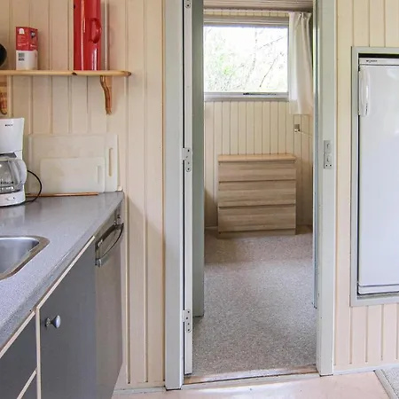 2 Bedroom Awesome In Vakantiehuis *