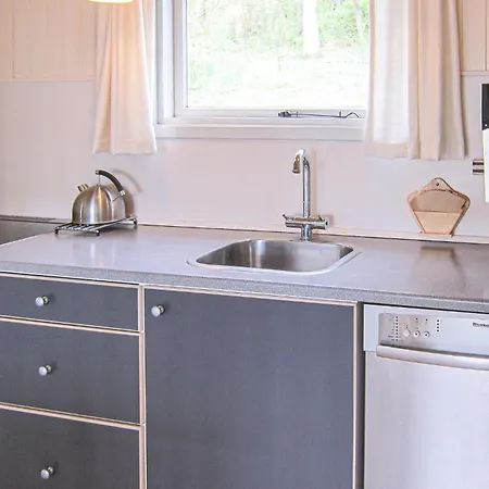 2 Bedroom Awesome In Hébergement de vacances