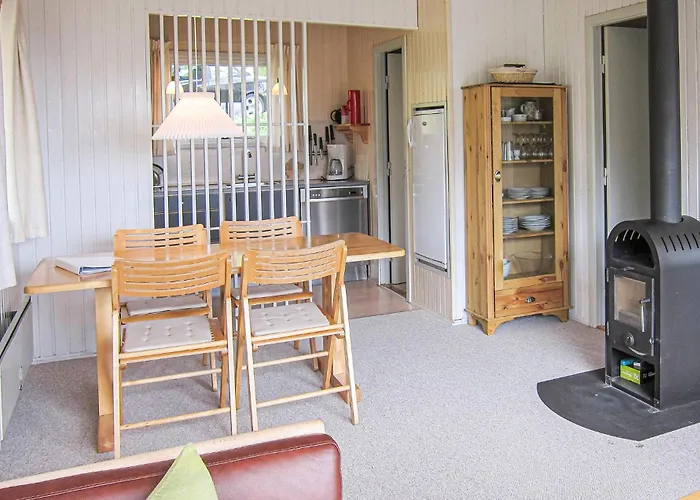 펜션 2 Bedroom Awesome In